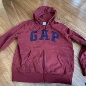 Men’s burgundy or red GAP zip up hoodie - like new size medium